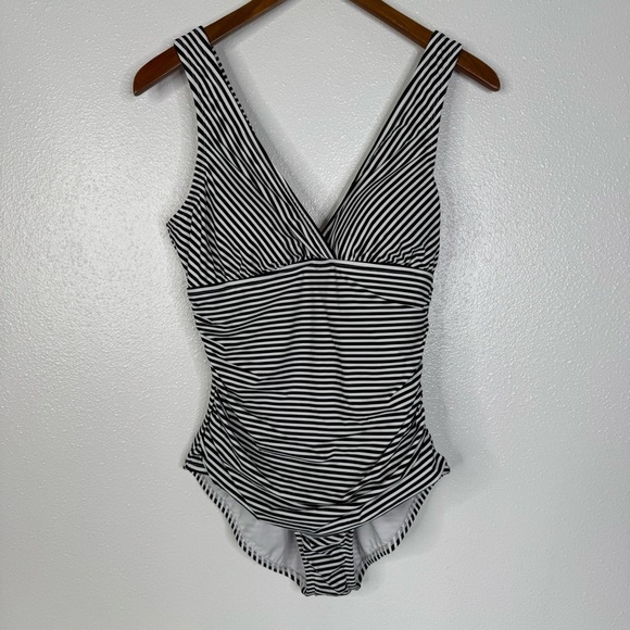 Embrace Your Curves by Miracle Brands NWT Striped One Piece Swimsuit Size Large - Picture 1 of 6